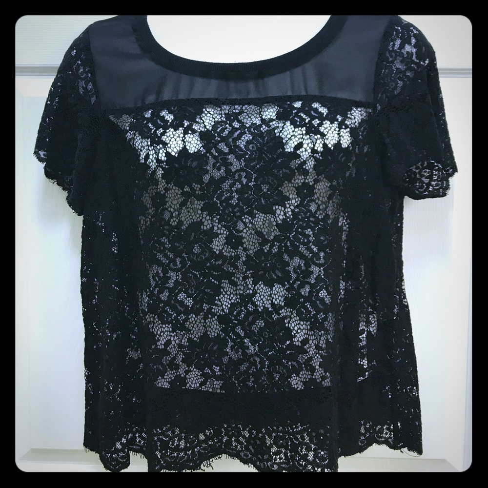TORRID cropped lace top w/ chiffon